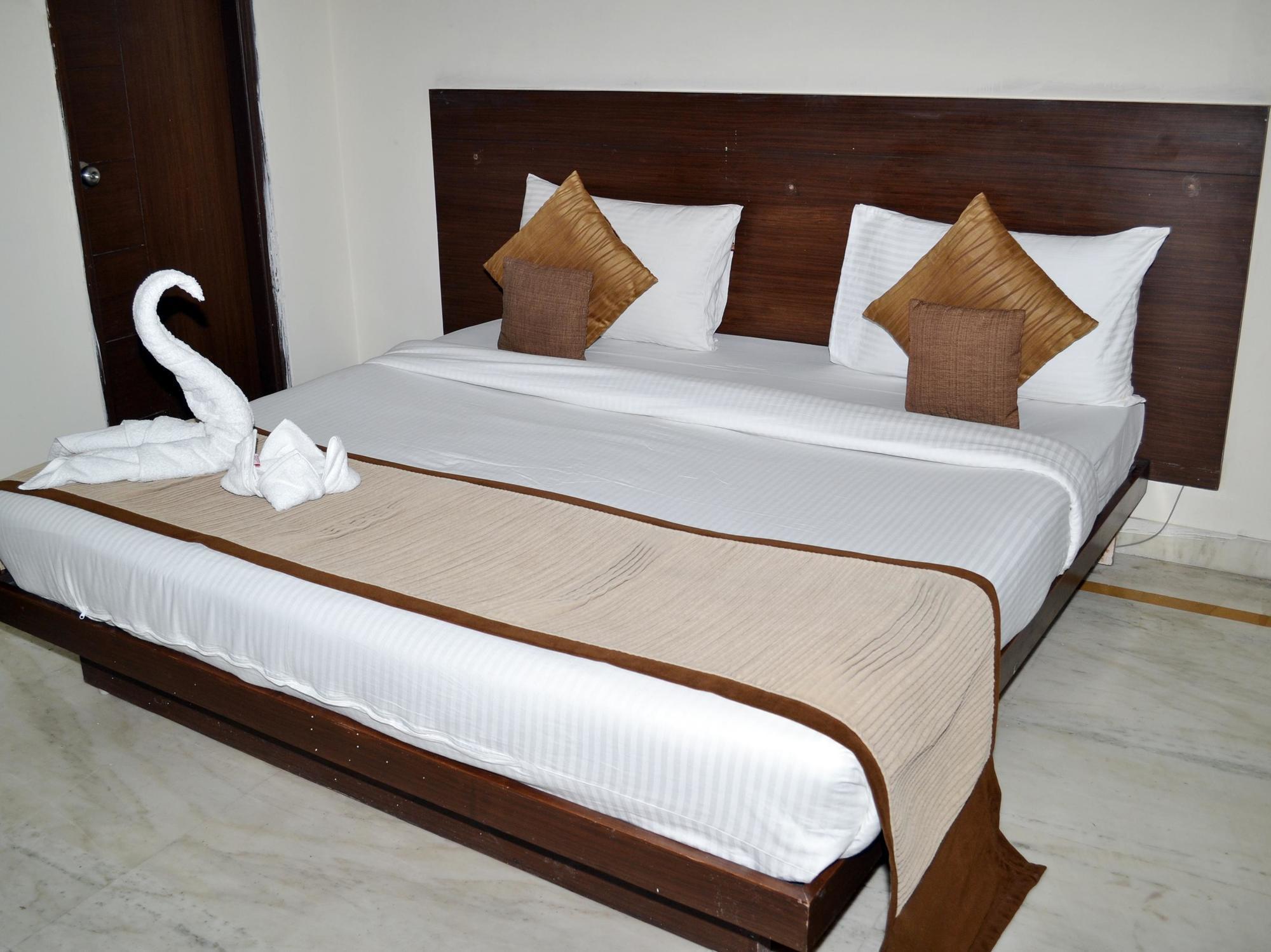 Airport Hotel Goodluck New Delhi Eksteriør billede